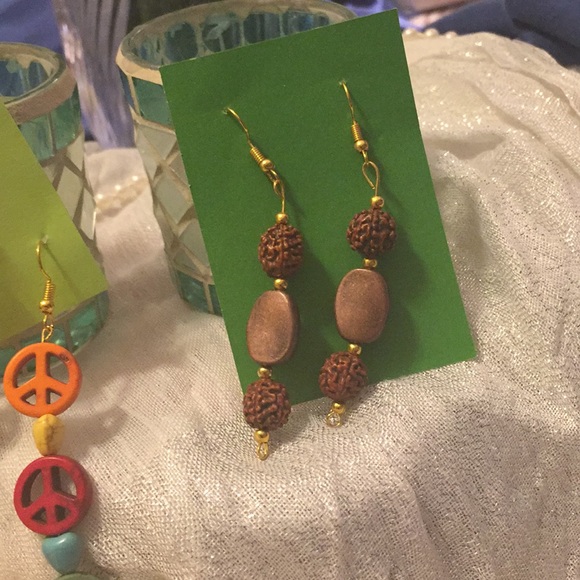 Earrings: dangling - Picture 3 of 4
